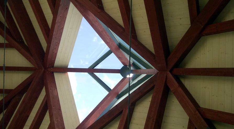 Interno con vista cupola